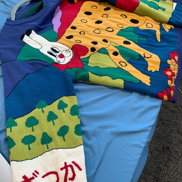 Colorful designed sweater - Picture 4 of 4